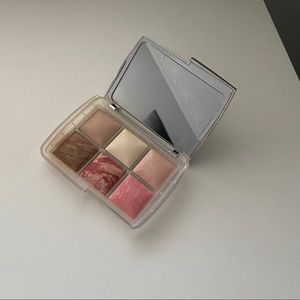 Hourglass ghost palette